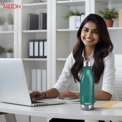 Milton Duo DLX 500 Thermosteel Water Bottle, 500 ml, Matt Green | 24 Hr Hot & Cold | Leak Proof | ISI Certified | Rust Proof | Double Wall Vacuum Insulated | Ideal for Office, Gym & School
